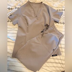 Jaanuu Taupe Scrub Set